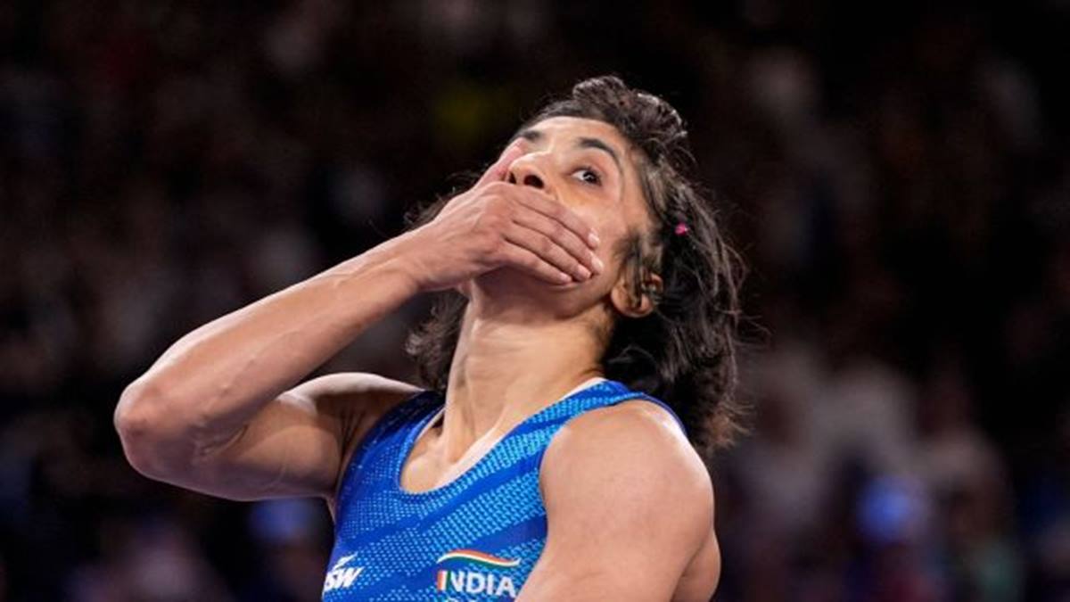 Vinesh Phogat Retirement uncle Mahavir Phogat Sakshi Malik reaction