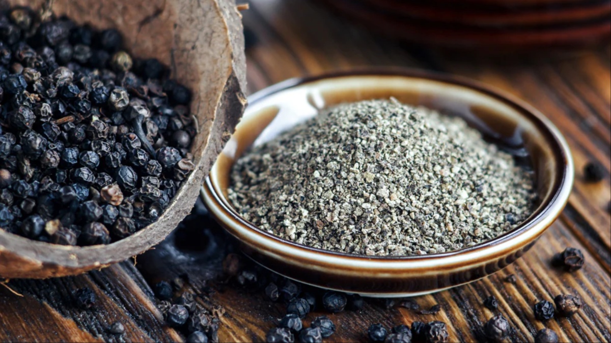 Morning Mantra सुबह खाली पेट काली मिर्च खाने से क्या फायदा होता है